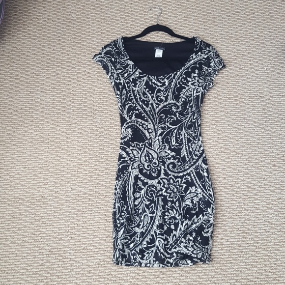 Dress - Picture 3 of 3